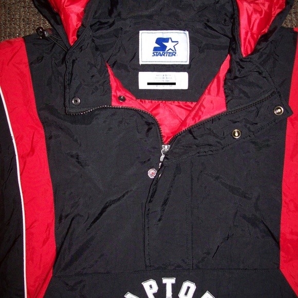 TORONTO RAPTORS STARTER Half Zip Pull Over Jacket - Picture 8 of 8